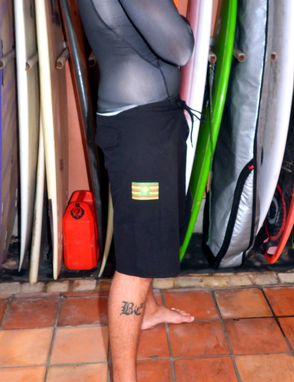 Kit Boardshort Hawaii 808 + Camiseta Classic + Boné Hawaii 808 Surf